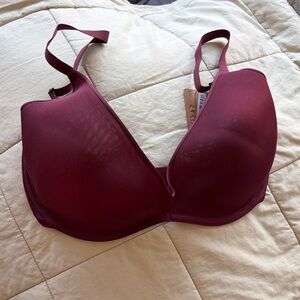 NWT SKIMS Weightless T-Shirt Bra in Wine